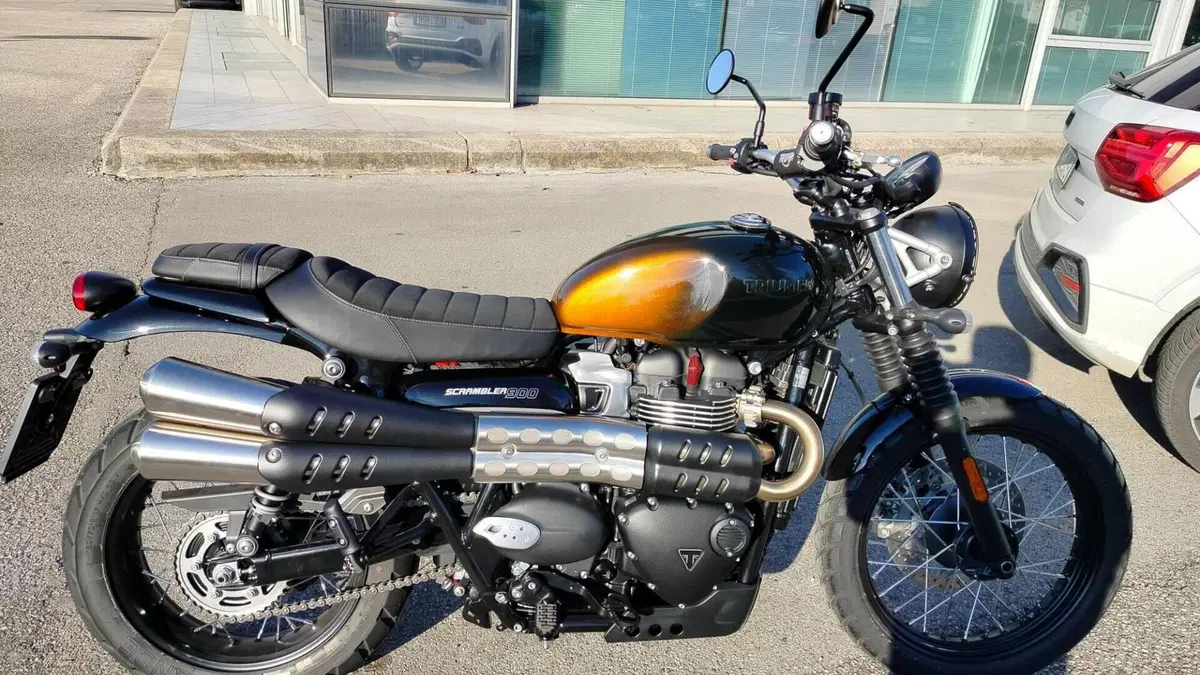 Triumph Scrambler 900 Stealth Edition (2024)  (19)