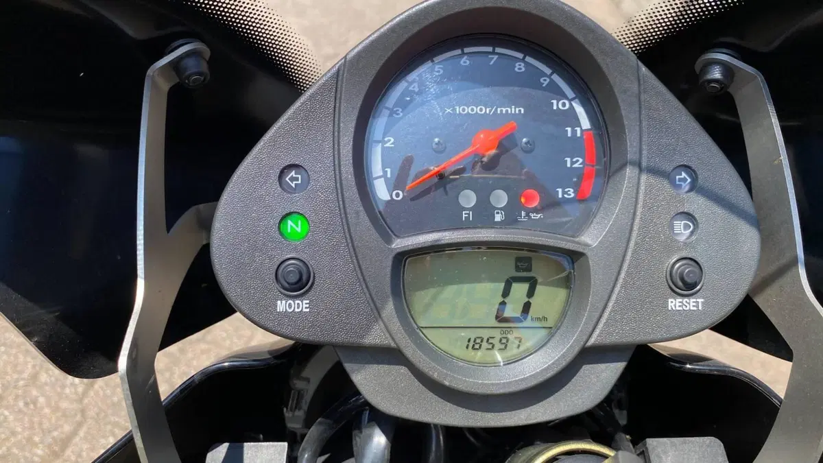 Kawasaki ER-6N (2006 - 09)  (9)