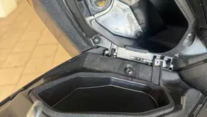 Yamaha X-Max 400 Tech Max (2020)  (8)