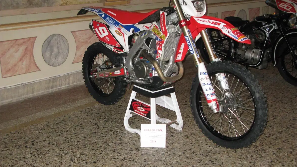 Honda CRF 450R (2013) 