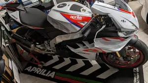 Aprilia RSV4 1100 Factory Speed White (2023 - 24)  (2)
