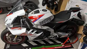 Aprilia RSV4 1100 Factory Speed White (2023 - 24)  (4)