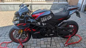 Aprilia RSV4 1100 Factory Speed White (2023 - 24)  (7)