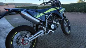 Fantic Motor XMF 125 Motard Performance 4T (2023 - 24)  (2)