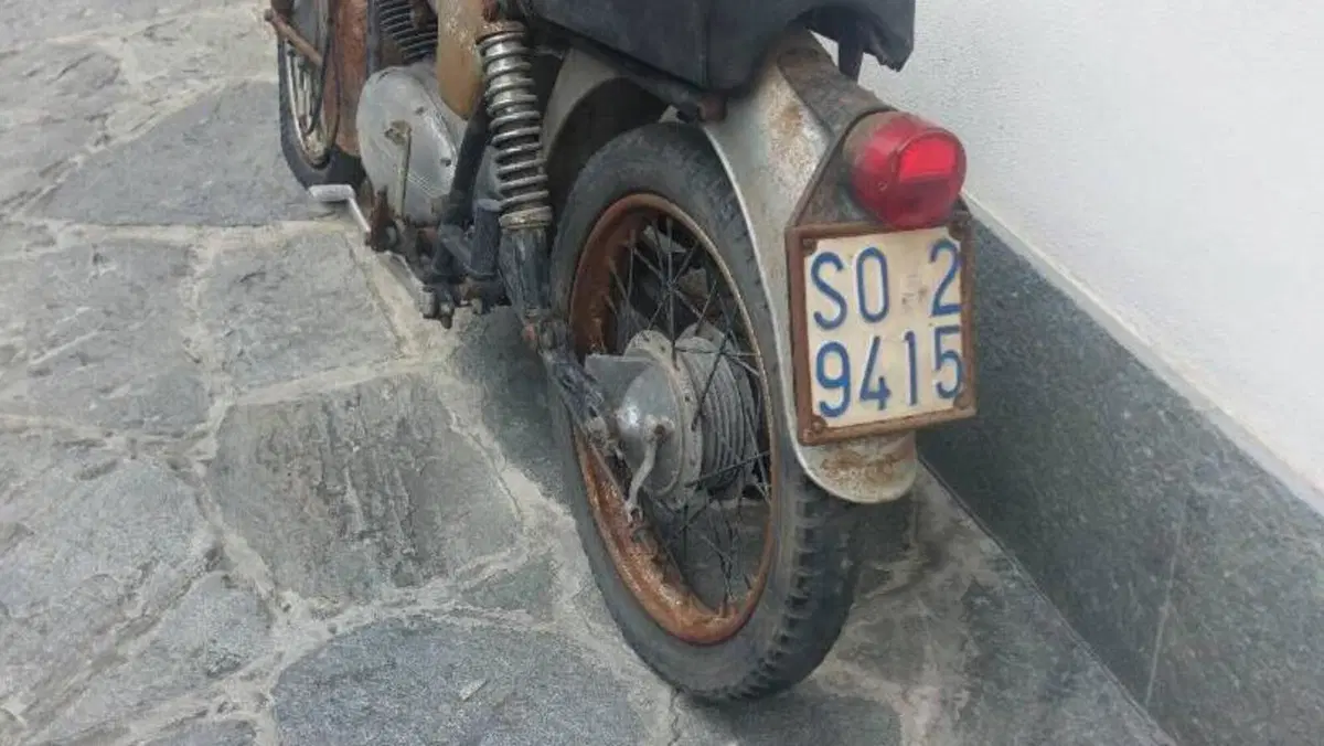 Moto Guzzi   (2)
