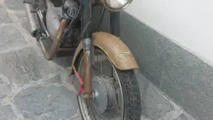 Moto Guzzi   (4)