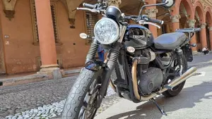 Triumph Street Twin 900 (2017 - 18)  (7)