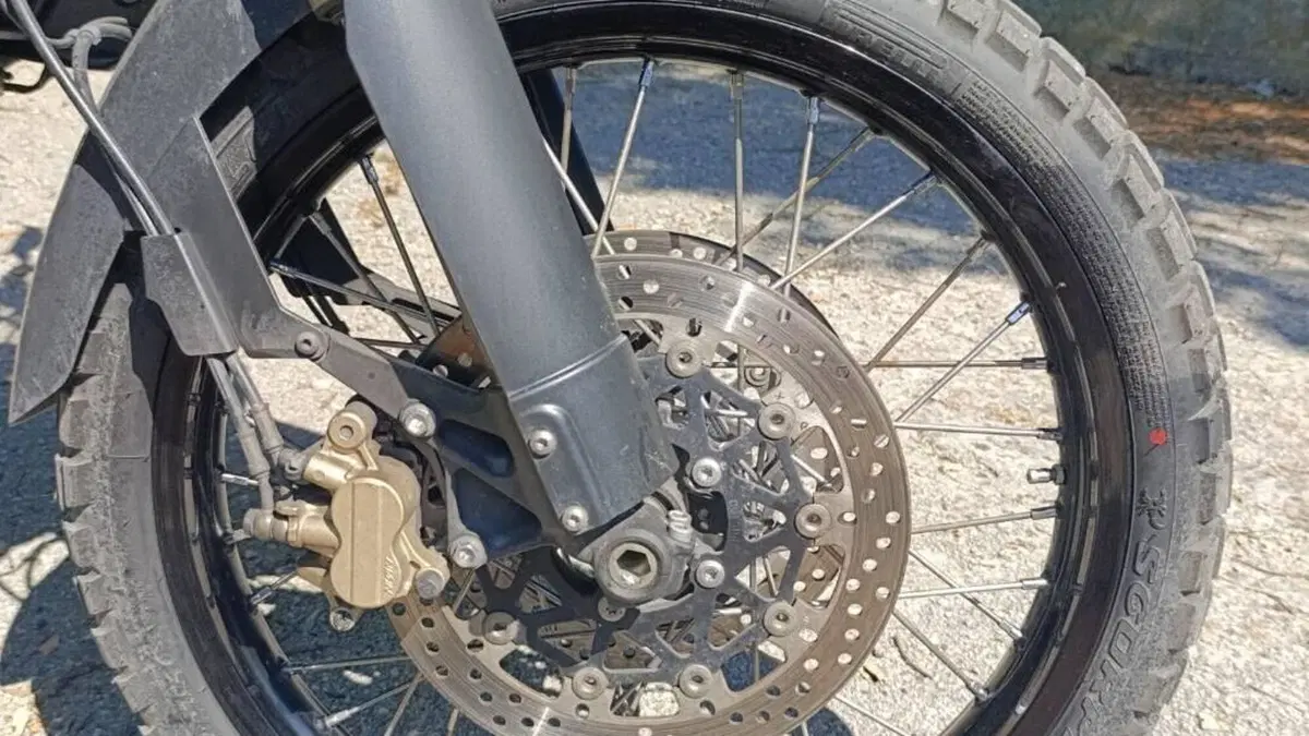 Triumph Tiger 800 XC ABS (2010 - 14)  (11)