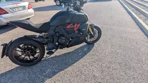 Ducati Diavel 1260 S (2019 - 20)  (4)