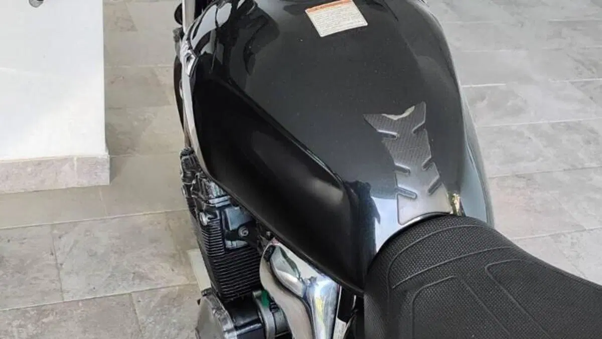 Suzuki GSX 1200  (4)