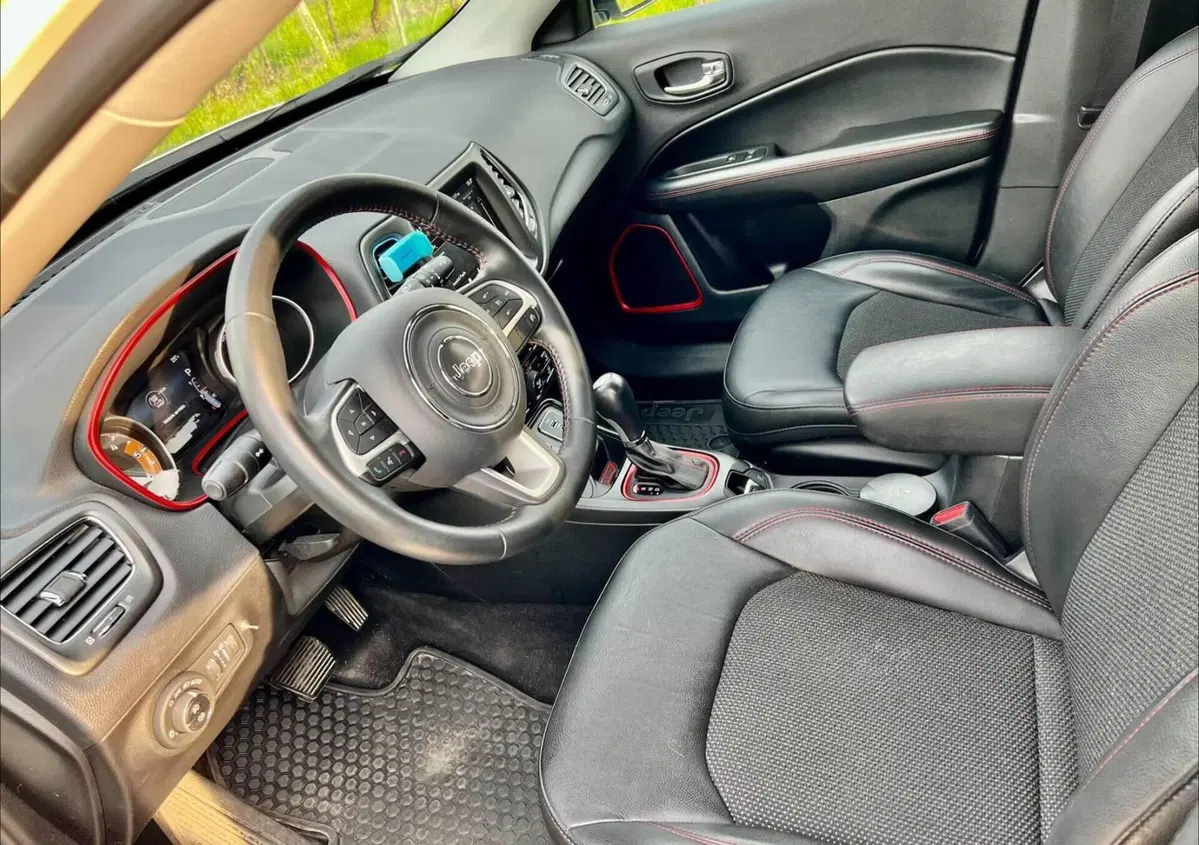 Jeep Compass 2.0 Multijet II 170 aut. 4WD Trailhawk (9)