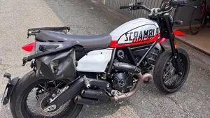 Ducati Scrambler 800 Urban Motard (2022)  (2)