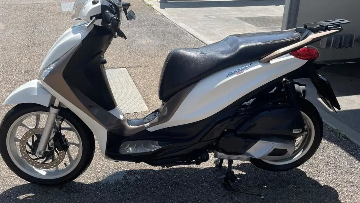 Piaggio Medley 125 ABS (2021 - 24)  (3)