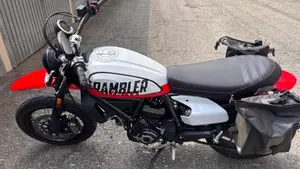 Ducati Scrambler 800 Urban Motard (2022)  (7)