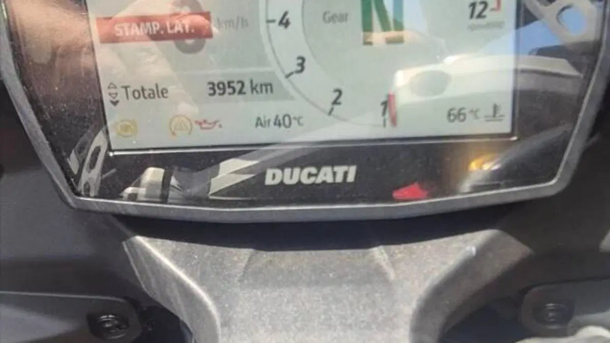 Ducati Panigale V2 S (2025 - 26)  (6)