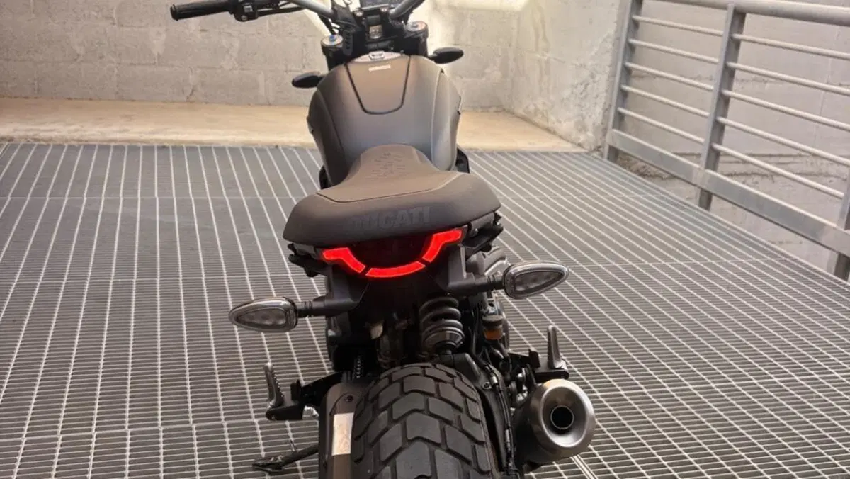 Ducati Scrambler 800 Icon Dark (2025 - 26) 