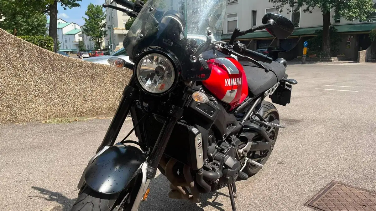 Yamaha XSR 900 ABS (2016 - 20)  (4)