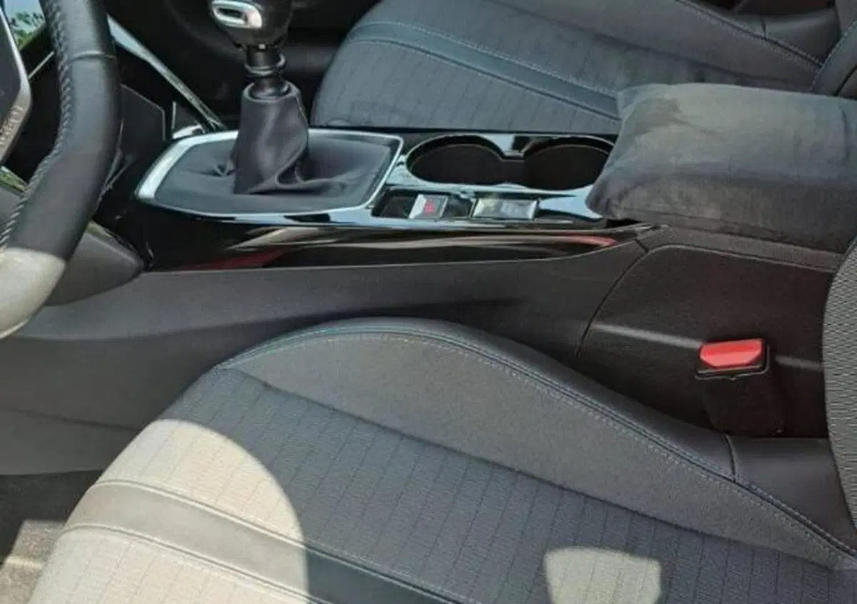 Peugeot 208 BlueHDi 100 Stop&Start 5 porte Allure Navi Pack (5)