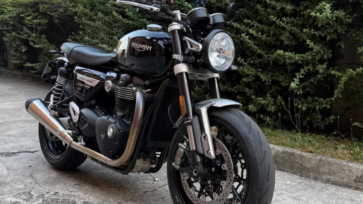 Triumph Speed Twin 1200 (2021 - 24)  (2)