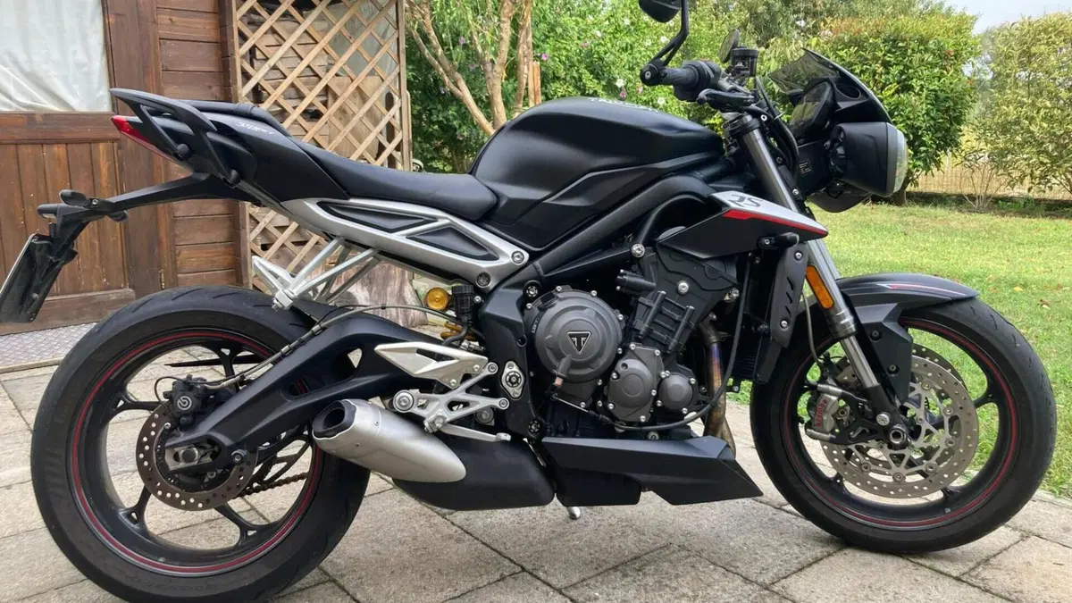 Triumph Street Triple RS (2017 - 19)  (4)