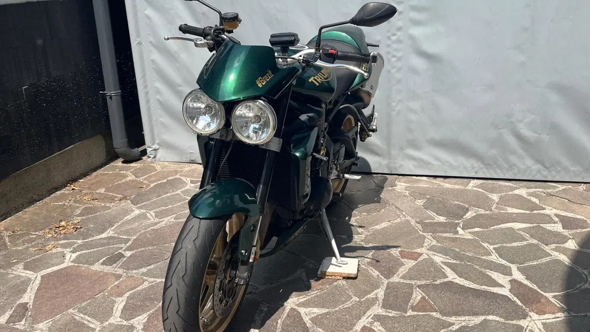 Triumph Street Triple R (2009 - 12)  (5)