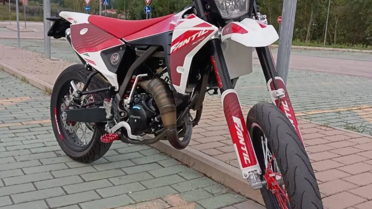 Fantic Motor Motard 50 Performance 2t (2020)  (4)