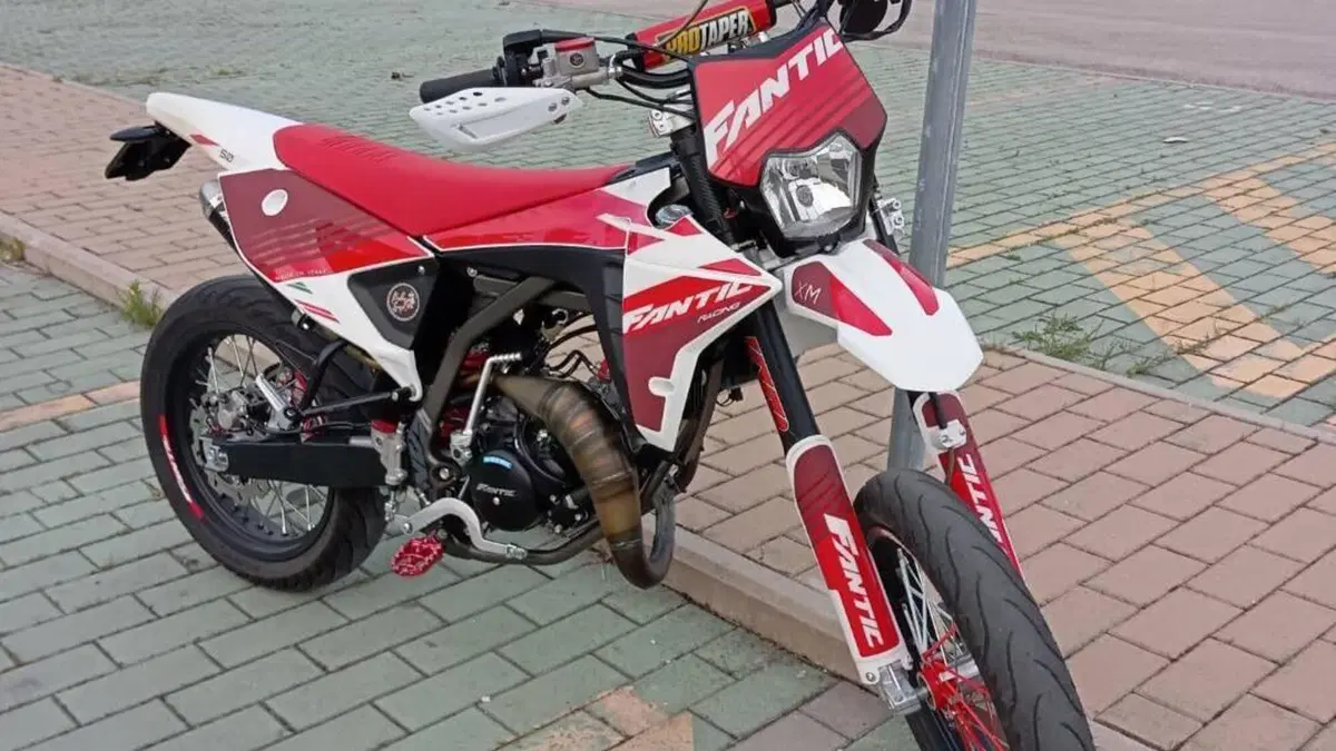 Fantic Motor Motard 50 Performance 2t (2020)  (7)