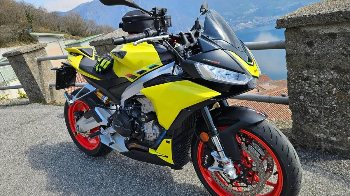 Aprilia Tuono 660 (2021 - 25)  (2)