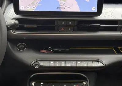 Jeep Avenger 1.2 turbo e-hybrid mhev The North Face 4xe 145cv edct6 (10)