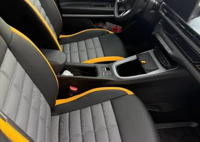 Jeep Avenger 1.2 turbo e-hybrid mhev The North Face 4xe 145cv edct6 (15)