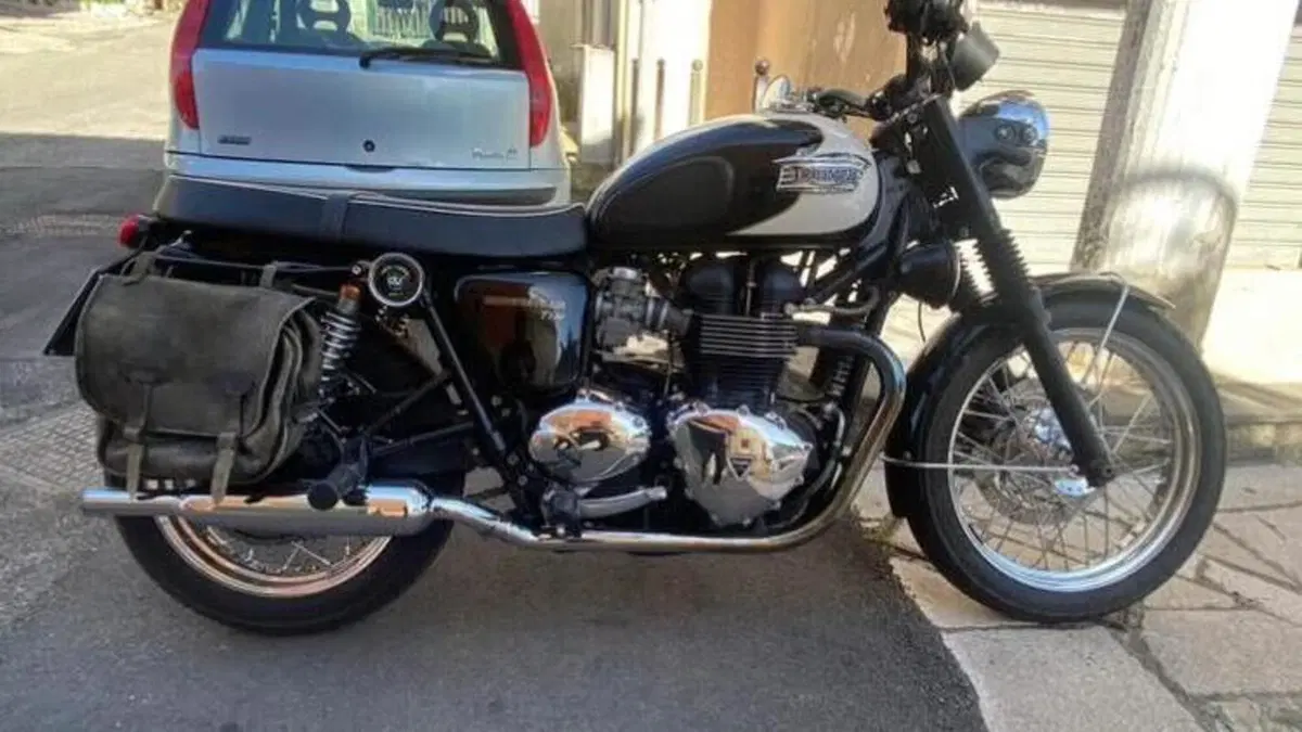 Triumph Bonneville T100 (2008 - 16)  (4)