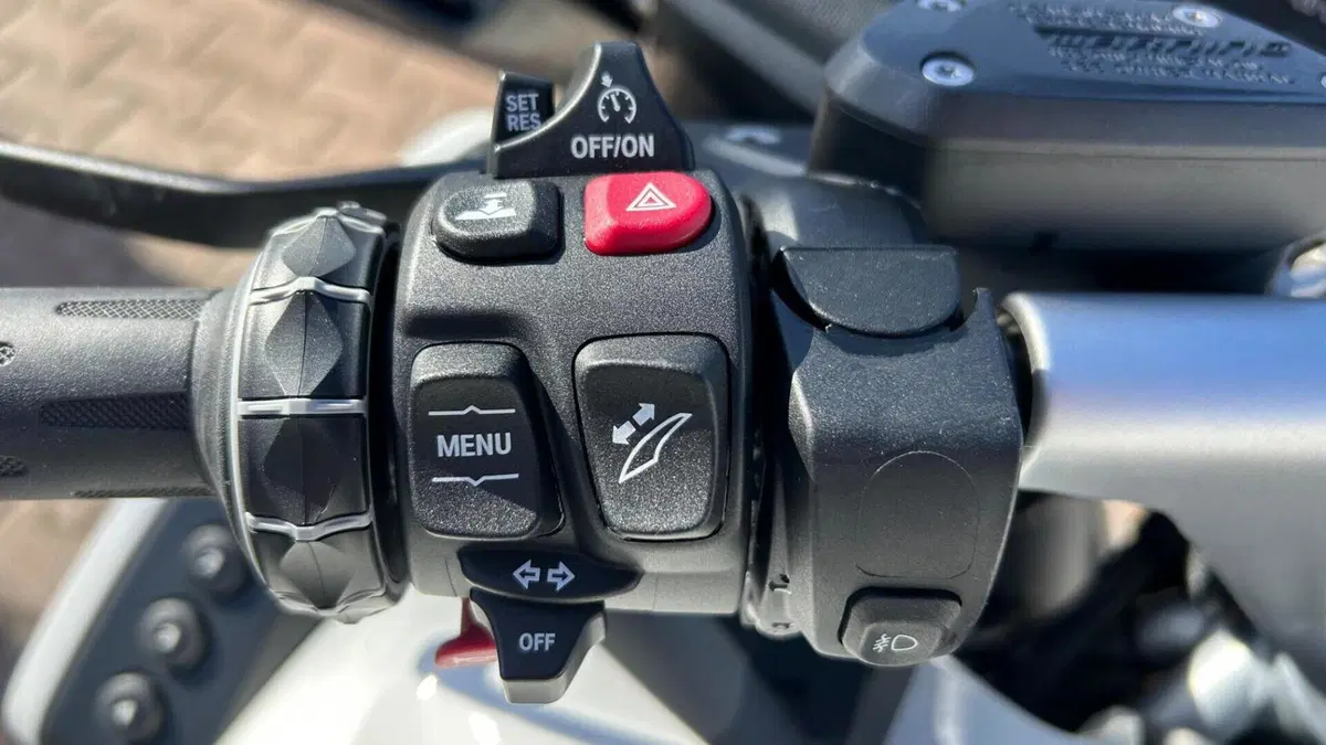 Bmw R 1250 RT (2021 - 25)  (4)