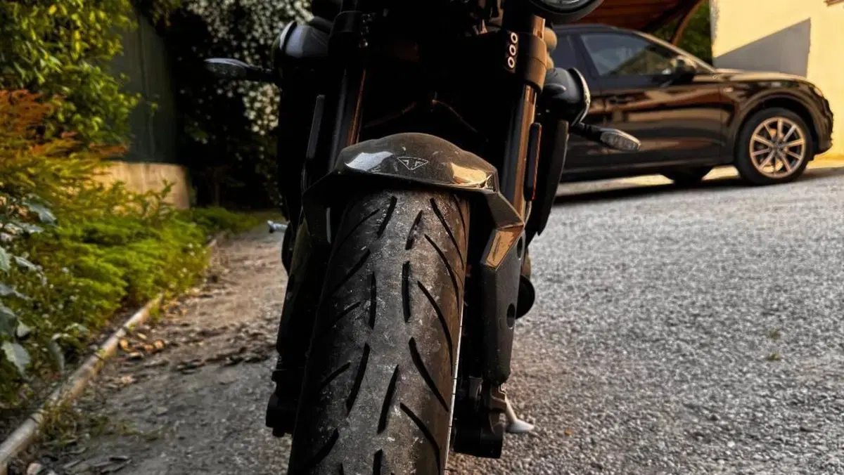 Triumph Speed Triple 1050 RS (2018 - 20)  (2)