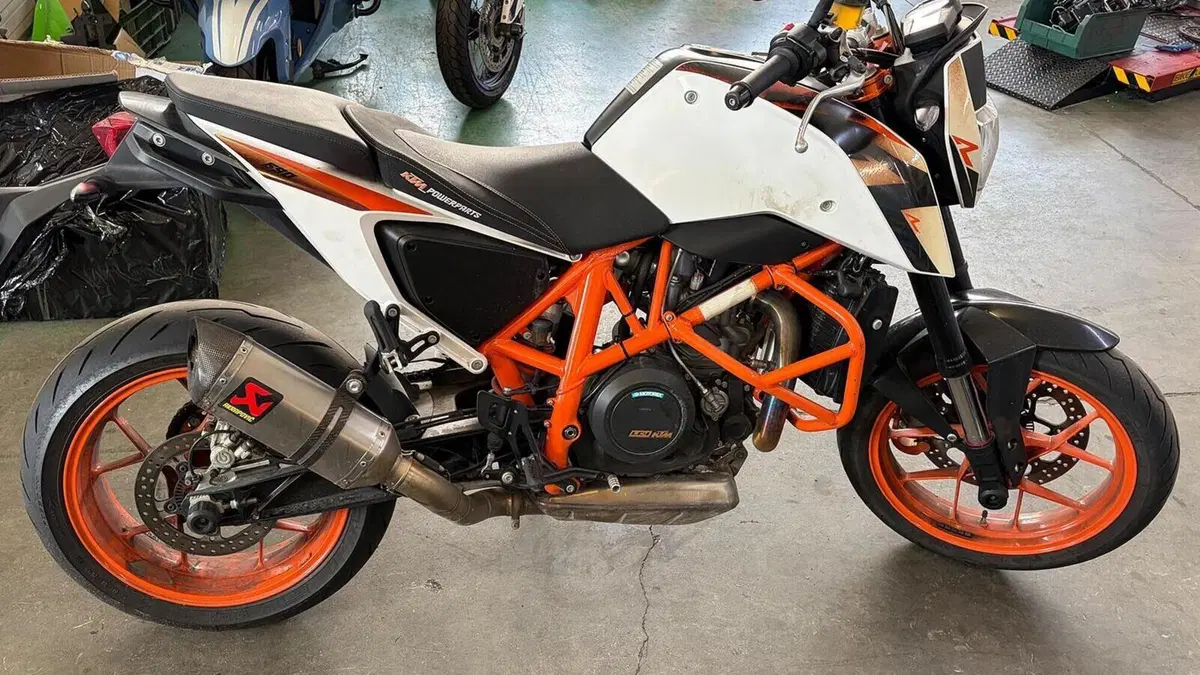 KTM 690 Duke R (2010 - 15) 