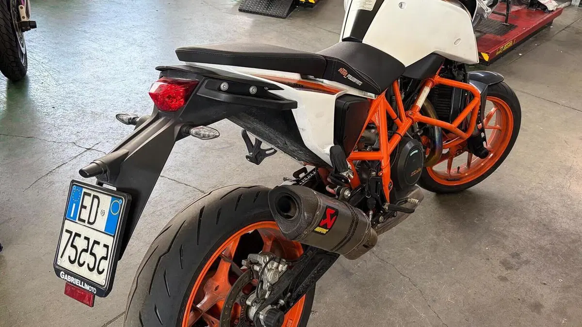 KTM 690 Duke R (2010 - 15)  (2)
