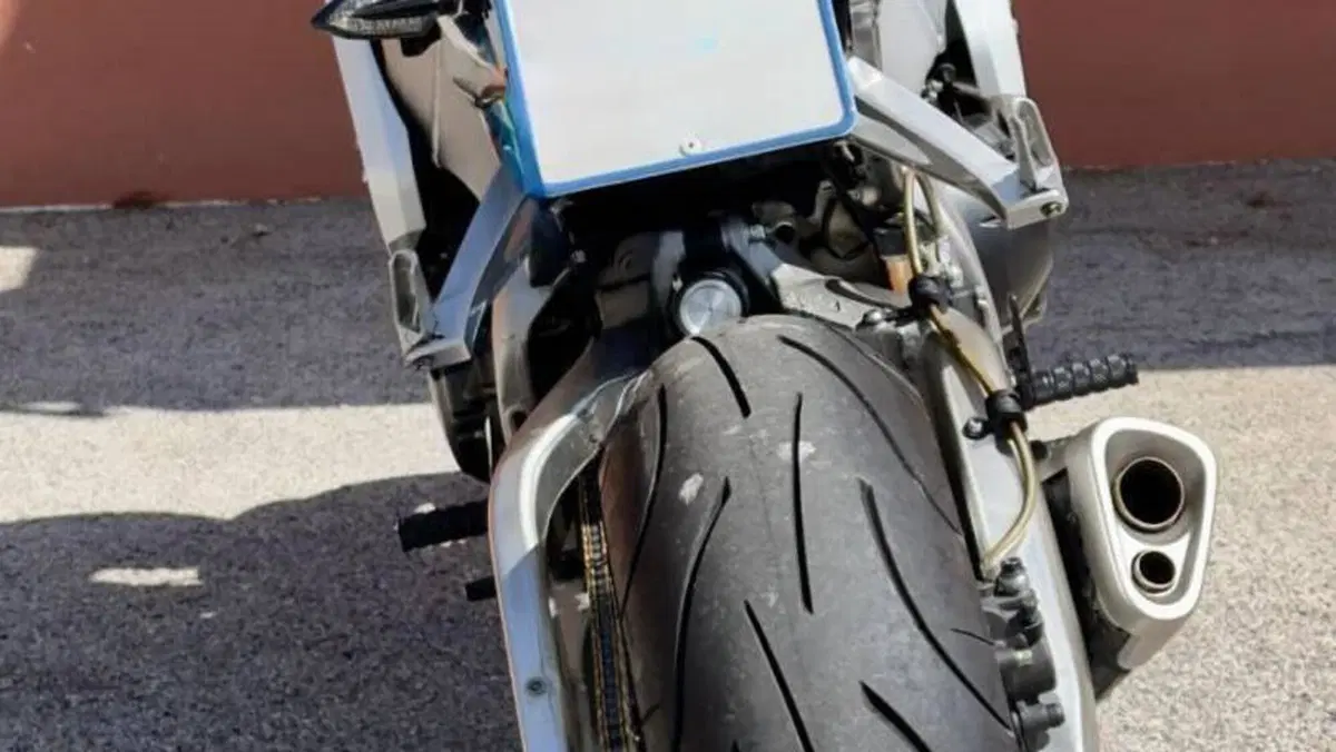 Honda CBR 1000 RR Fireblade (2008 - 11)  (6)