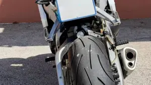 Honda CBR 1000 RR Fireblade (2008 - 11)  (6)