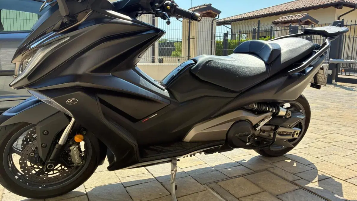 Kymco AK 550 (2017 - 19)  (4)