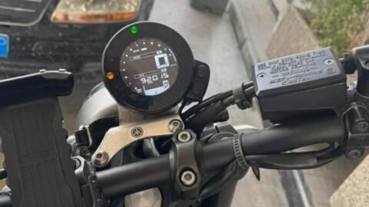 Yamaha XSR 900 ABS (2016 - 20)  (8)