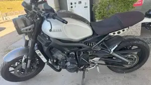 Yamaha XSR 900 ABS (2016 - 20)  (9)