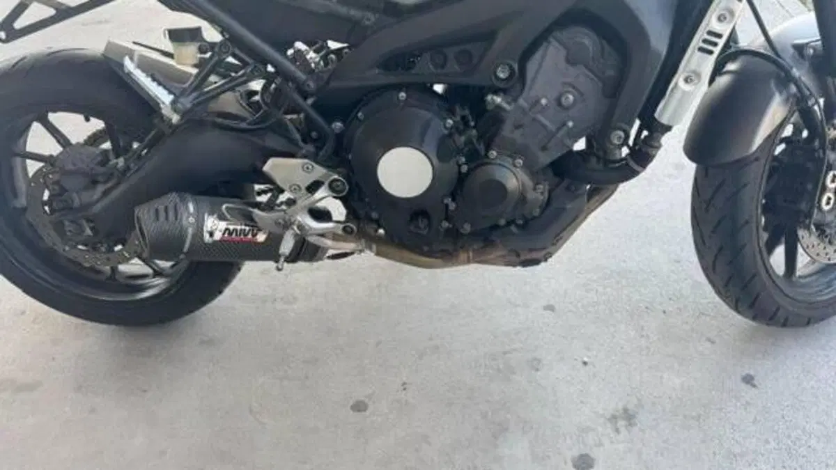 Yamaha XSR 900 ABS (2016 - 20)  (10)