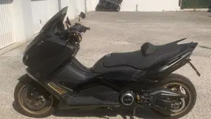 Yamaha T-Max 530 Black Max ABS (2012 - 14)  (2)