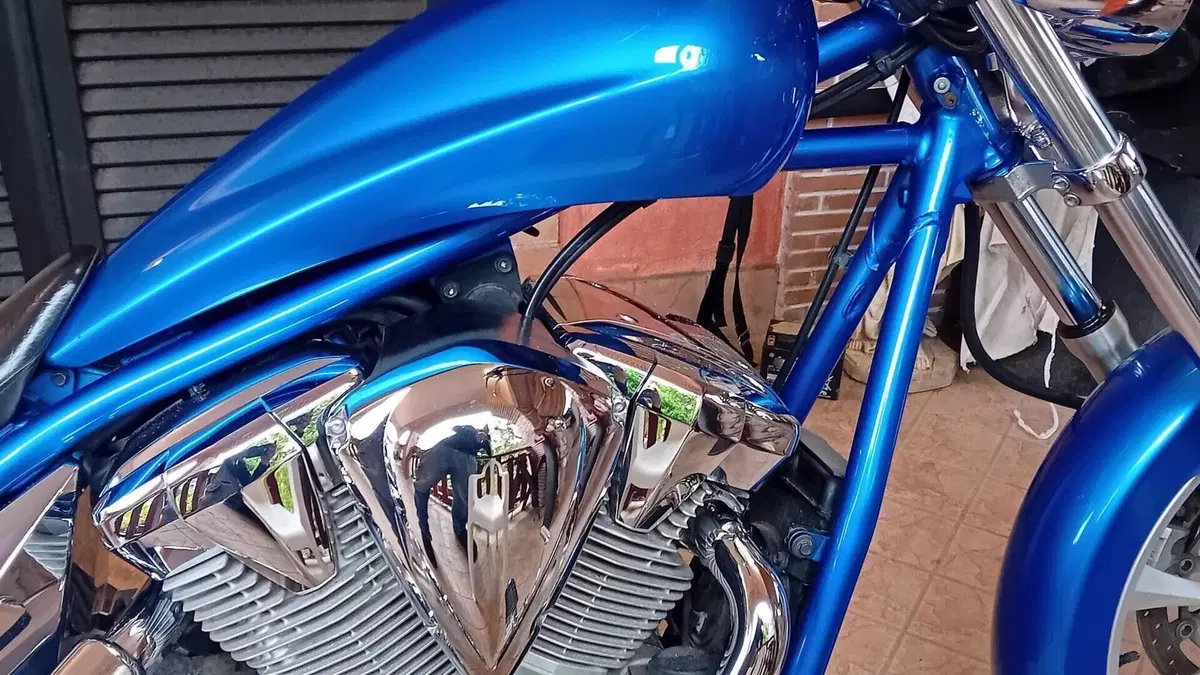 Honda VT 1300 CX (2009 - 16)  (2)