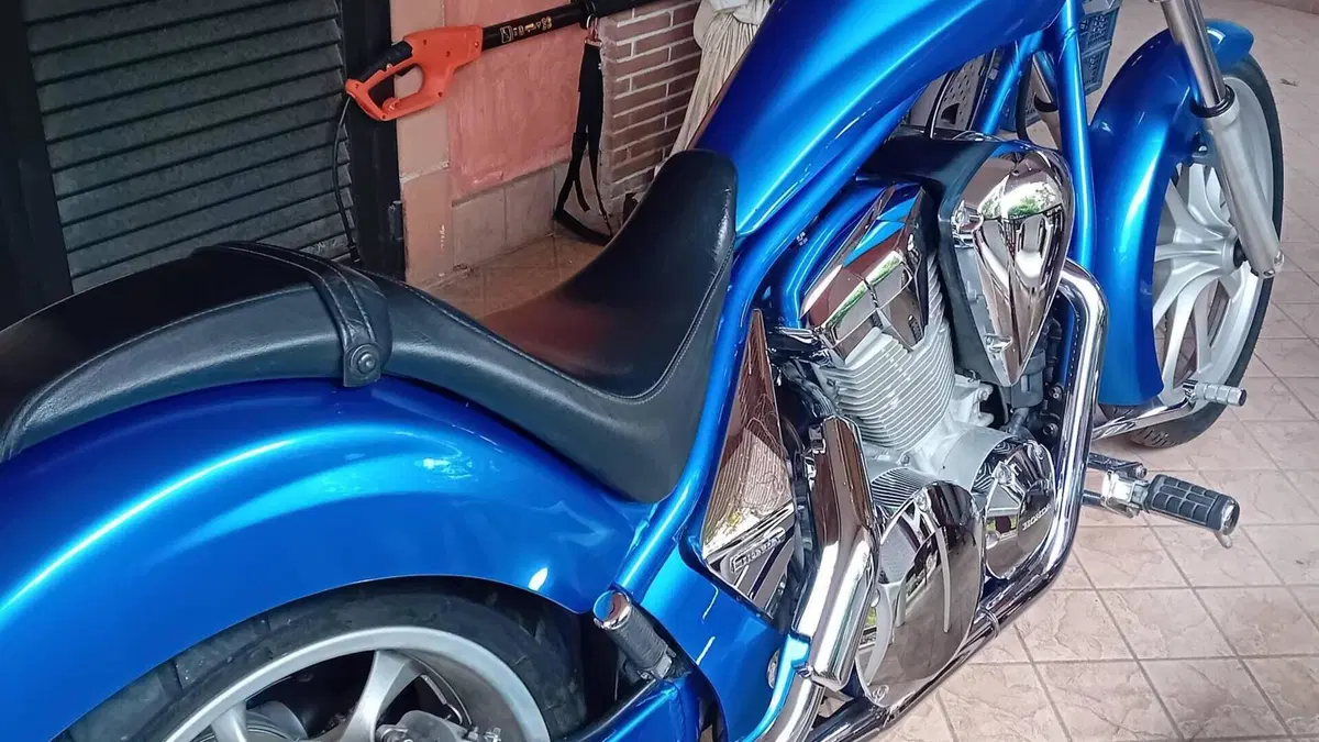 Honda VT 1300 CX (2009 - 16)  (8)