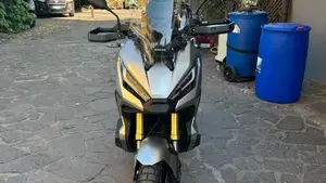 Honda X-ADV 750 DCT Travel (2021 - 24)  (2)