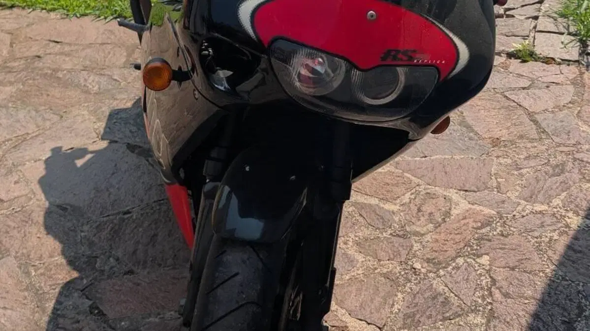 Aprilia   (2)