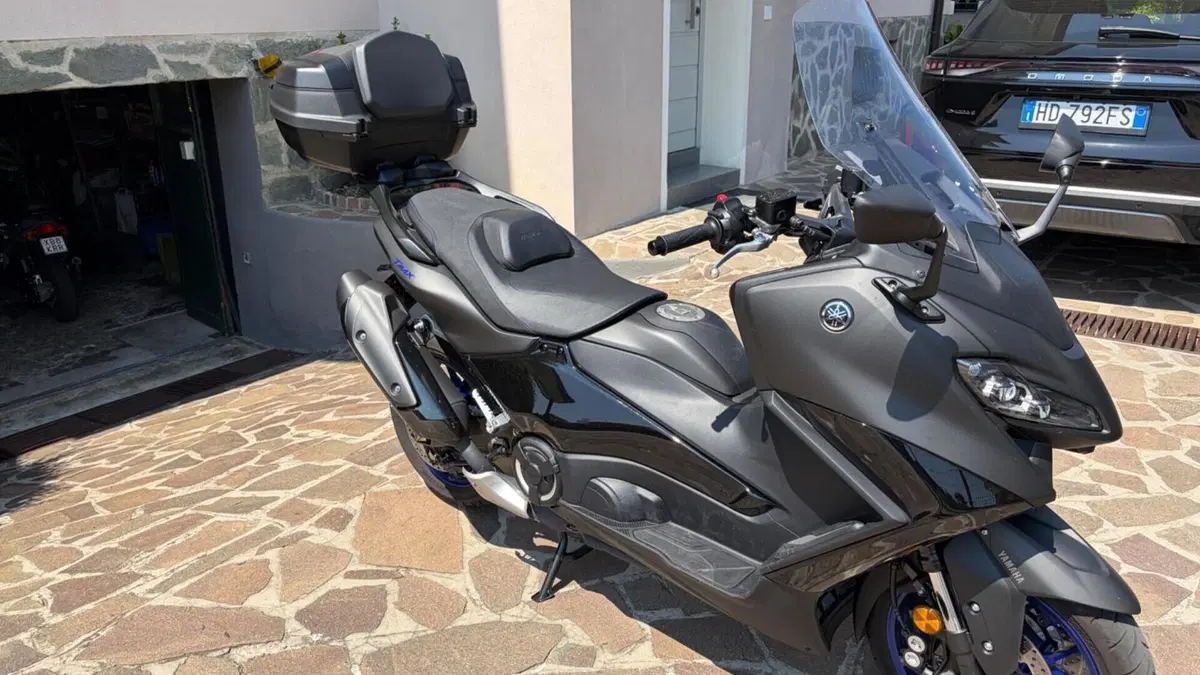 Yamaha T-Max 560 (2022 - 24)  (6)