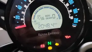 Royal Enfield Super Meteor 650 (2023 - 26)  (4)