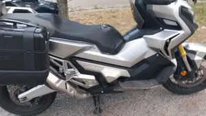 Honda X-ADV 750 (2017)  (3)