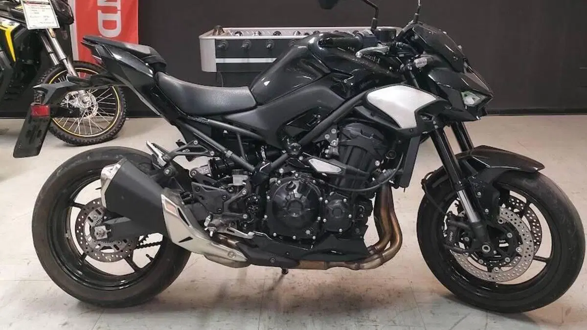 Kawasaki Z 900 (2025 - 26) 